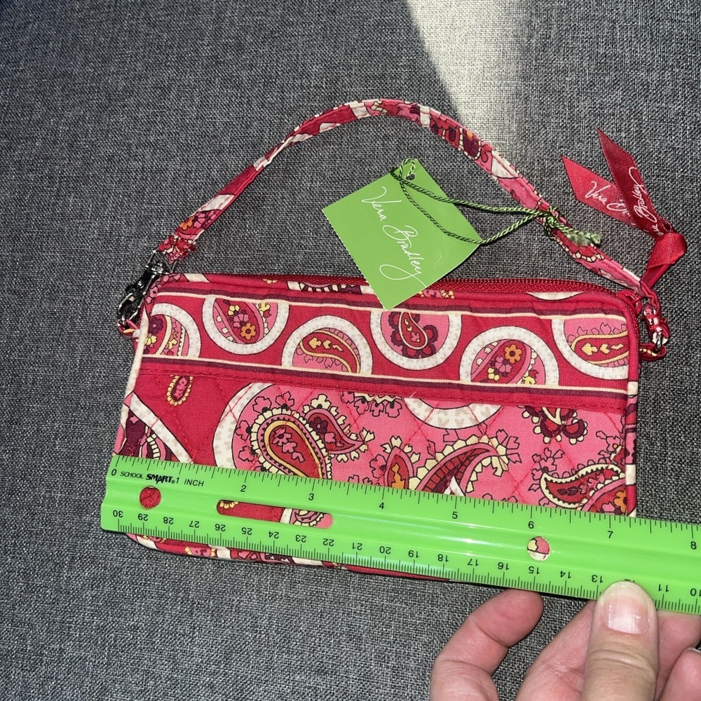 Vera Bradley Rosy Posies  Quilted Wristlet Wallet Floral Zipper Credit Card - Picture 3 of 8
